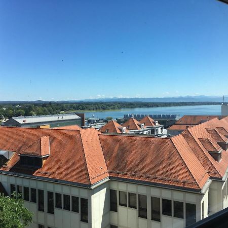 Liebevoll Renoviertes Apartment Mit Panoramablick Фридрихсхафен Экстерьер фото