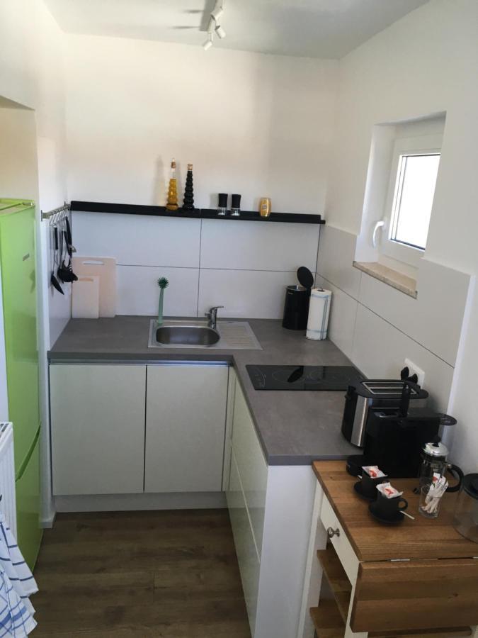 Liebevoll Renoviertes Apartment Mit Panoramablick Фридрихсхафен Экстерьер фото
